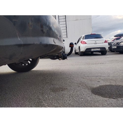 Фаркоп Трейлер на FORD C-Max 2003–2010  Арт. 6011
