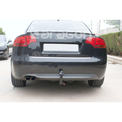 Фаркоп ARAGON на AUDI A4 2004–2008  Арт. E0403BV (B7 седан и универсал)